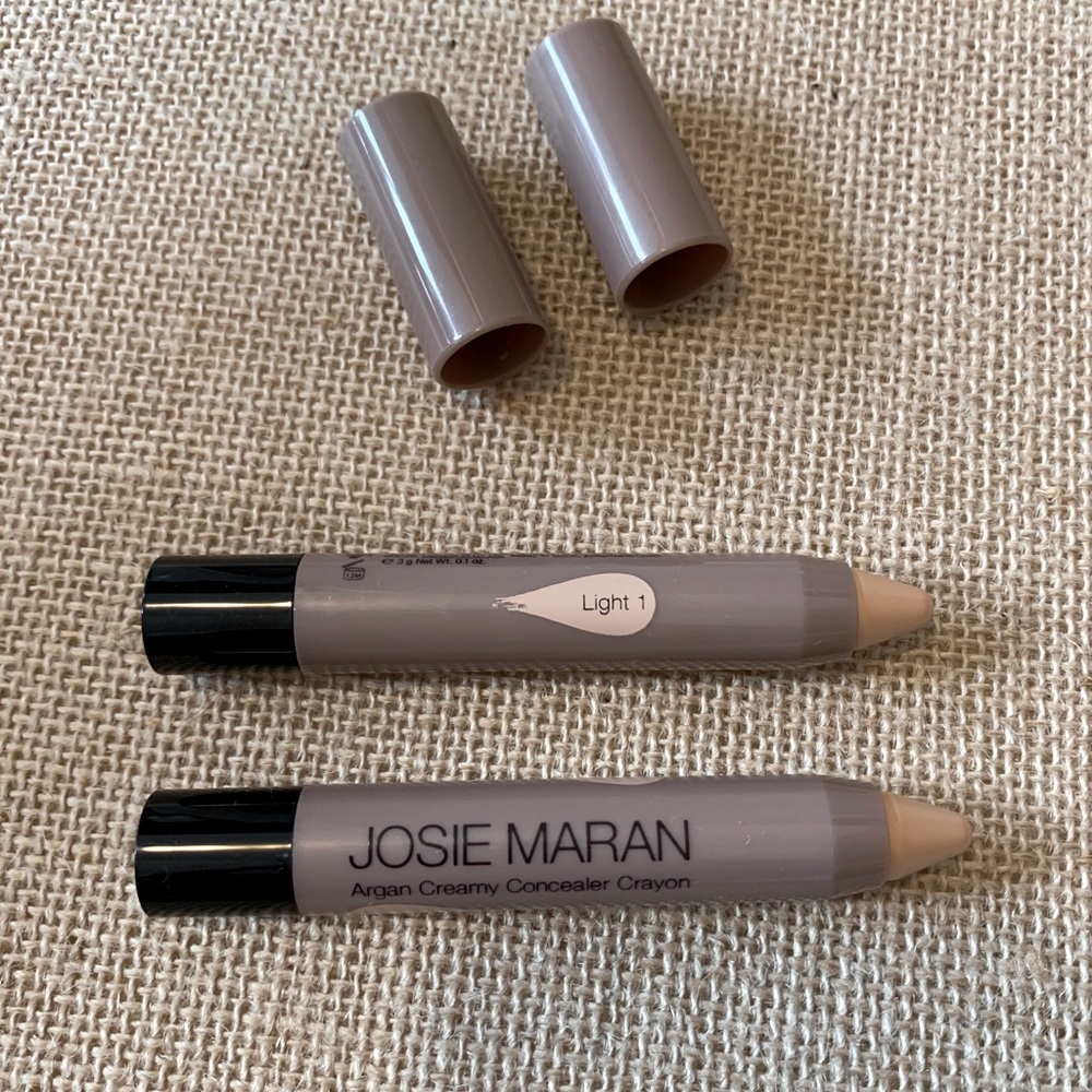 2 Josie Maran Light Argan Concealer Crayons